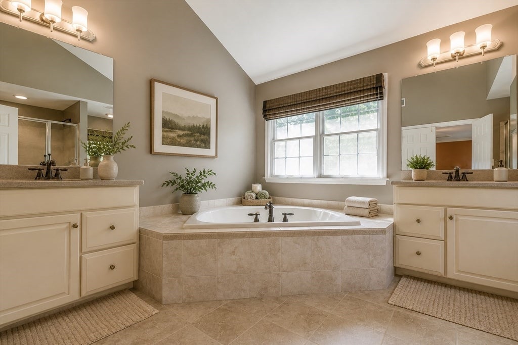 Bellingham, Massachusetts, 02019, United States, 4 Bedrooms Bedrooms, ,4 BathroomsBathrooms,Residential,Active,2045545