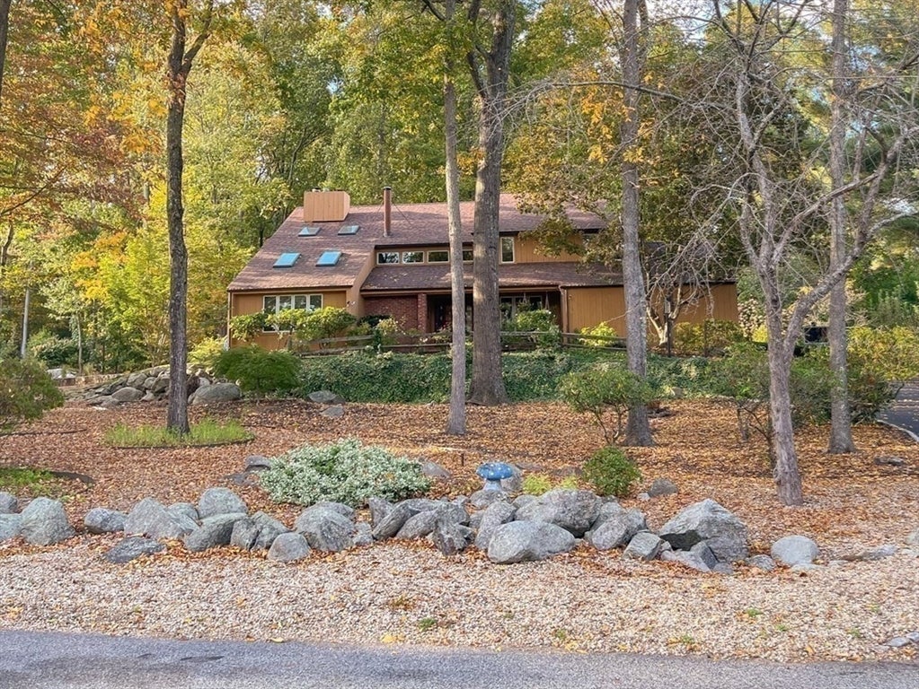 Shrewsbury, Massachusetts, 01545, United States, 4 Bedrooms Bedrooms, ,5 BathroomsBathrooms,Residential,Active,1968373 Shrewsbury, Massachusetts, 01545, United States, 4 Bedrooms Bedrooms, ,5 BathroomsBathrooms,Residential,Active,1968373