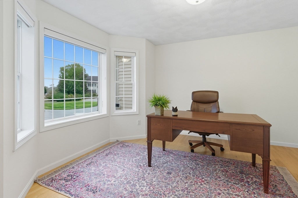 Westford, Massachusetts, 01886, United States, 4 Bedrooms Bedrooms, ,4 BathroomsBathrooms,Residential,Active,1971779