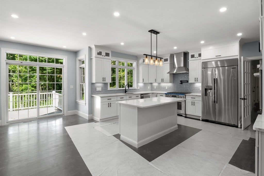 Dedham, Massachusetts, 02026, United States, 5 Bedrooms Bedrooms, ,7 BathroomsBathrooms,Residential,Active,1922675