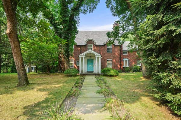 17 LAUREL RD, CHESTNUT HILL, MA 02467 - Image 1