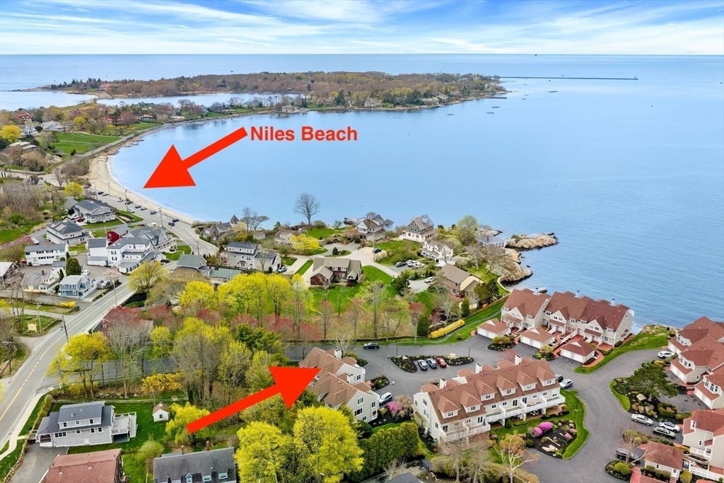 Gloucester, Massachusetts, 01930, United States, 2 Bedrooms Bedrooms, ,3 BathroomsBathrooms,Residential,Active,2043789