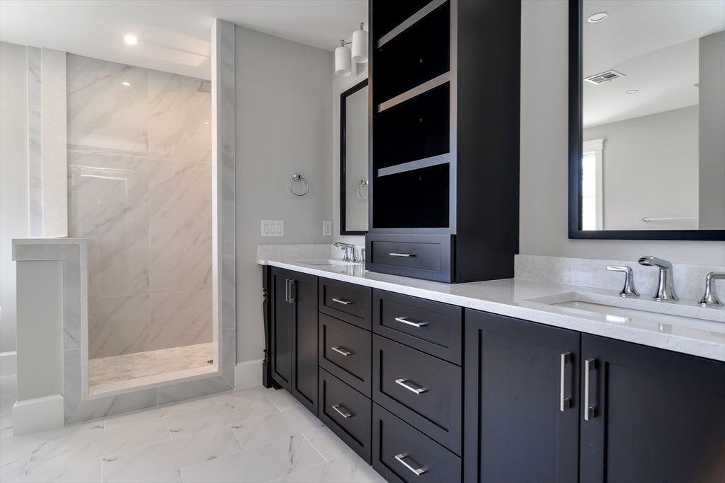 Hopkinton, Massachusetts, 01748, United States, 5 Bedrooms Bedrooms, ,6 BathroomsBathrooms,Residential,Active,1781577