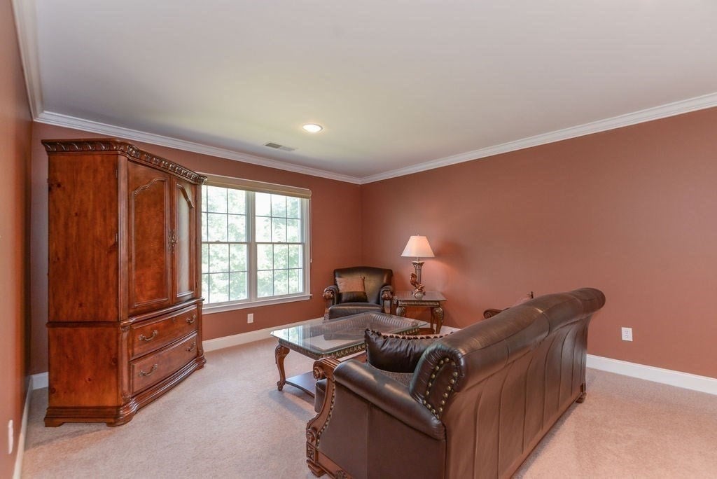 Bellingham, Massachusetts, 02019, United States, 4 Bedrooms Bedrooms, ,4 BathroomsBathrooms,Residential,Active,2045545