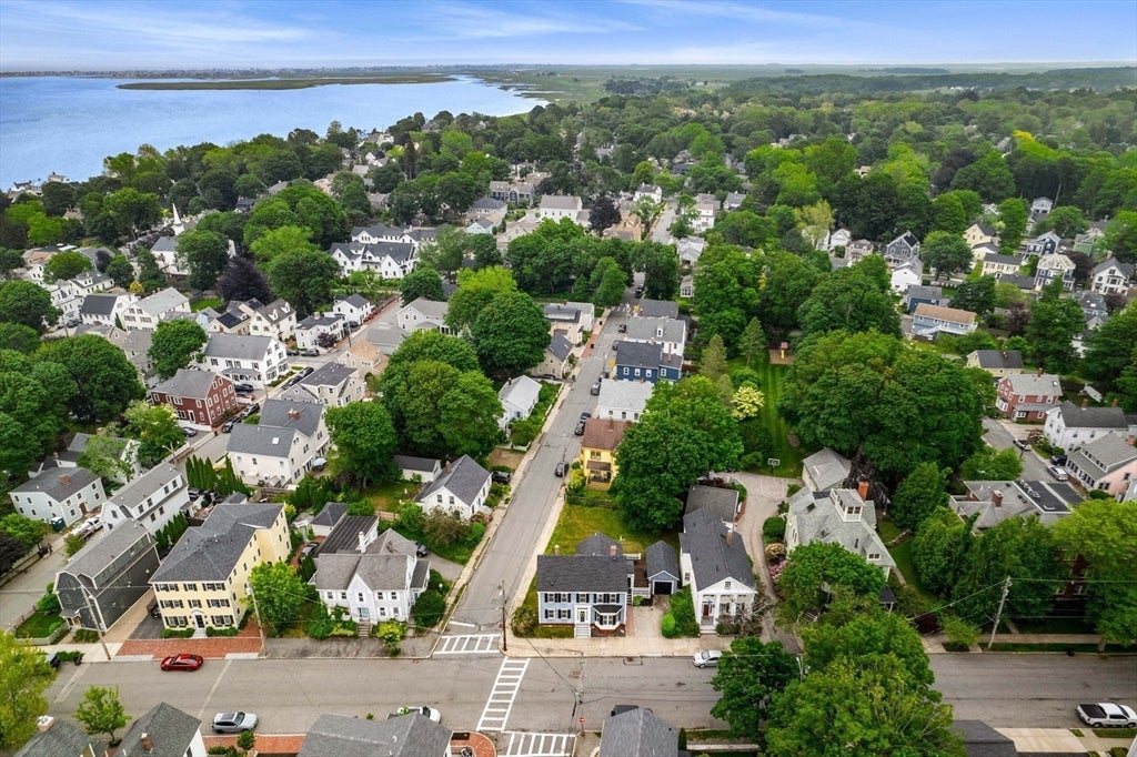 Newburyport, Massachusetts, 01950, United States, 3 Bedrooms Bedrooms, ,2 BathroomsBathrooms,Residential,Active,1922344