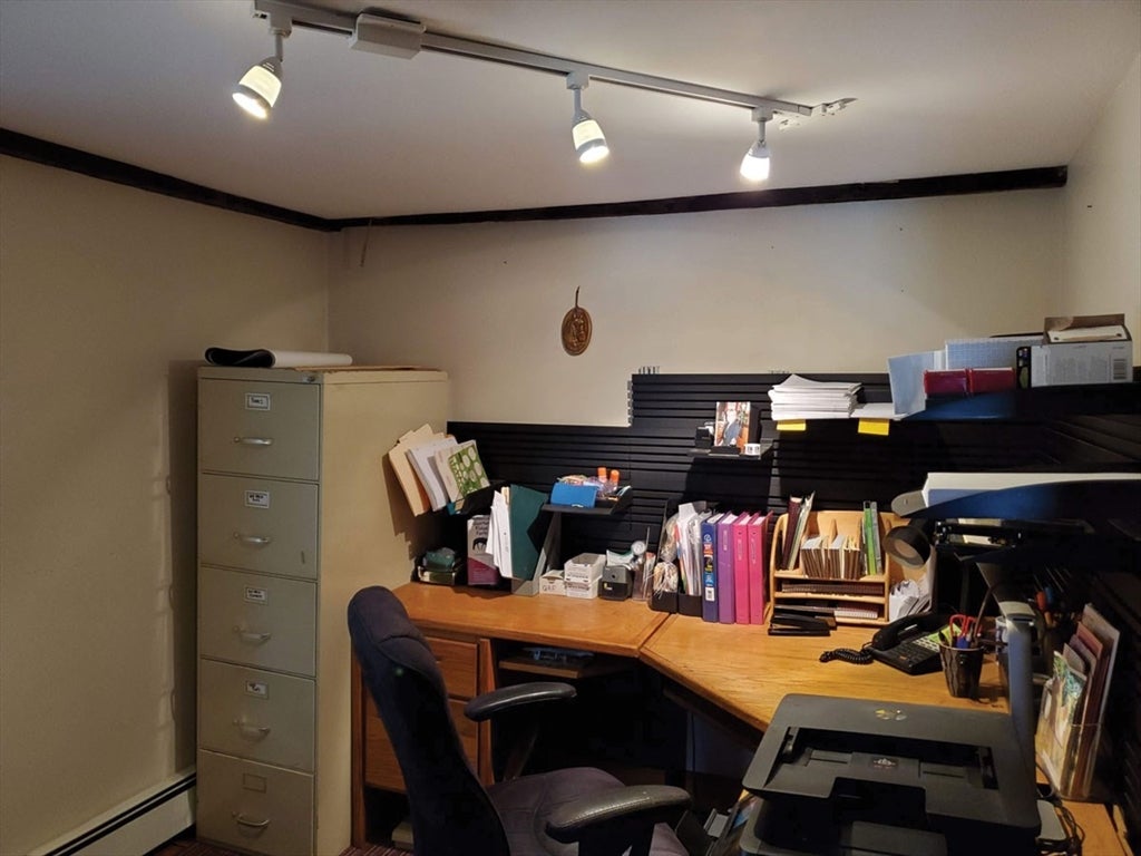 Westborough, Massachusetts, 01581, United States, 6 Bedrooms Bedrooms, ,3 BathroomsBathrooms,Residential,Active,1992250