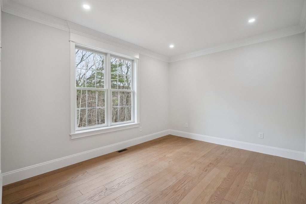 Hopkinton, Massachusetts, 01748, United States, 4 Bedrooms Bedrooms, ,6 BathroomsBathrooms,Residential,Active,2007177