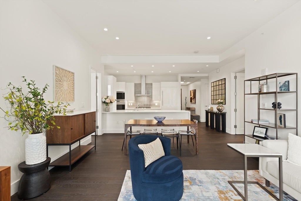 Boston, Massachusetts, 02210, United States, 2 Bedrooms Bedrooms, ,3 BathroomsBathrooms,Residential,Active,1993631