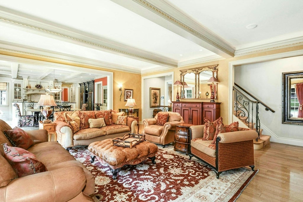 Hopkinton, Massachusetts, 01748, United States, 5 Bedrooms Bedrooms, ,8 BathroomsBathrooms,Residential,Active,1953005