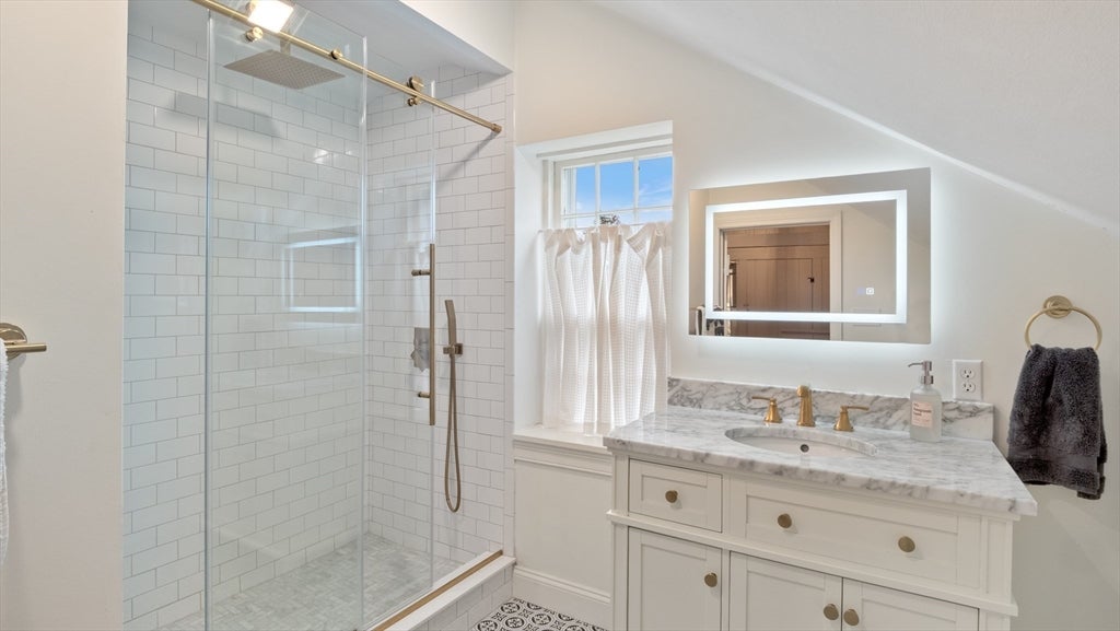 Newbury, Massachusetts, 01951, United States, 5 Bedrooms Bedrooms, ,5 BathroomsBathrooms,Residential,Active,1993932