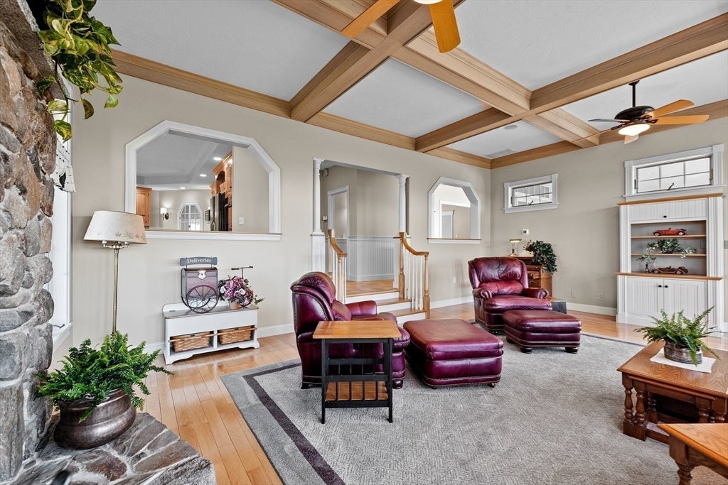 Pittsfield, New Hampshire, 03263, United States, 4 Bedrooms Bedrooms, ,5 BathroomsBathrooms,Residential,Active,1860238