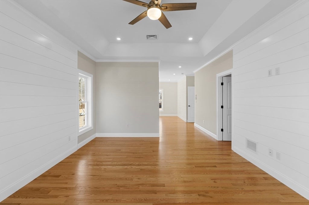 Dartmouth, Massachusetts, 02748, United States, 5 Bedrooms Bedrooms, ,4 BathroomsBathrooms,Residential,Active,1997881