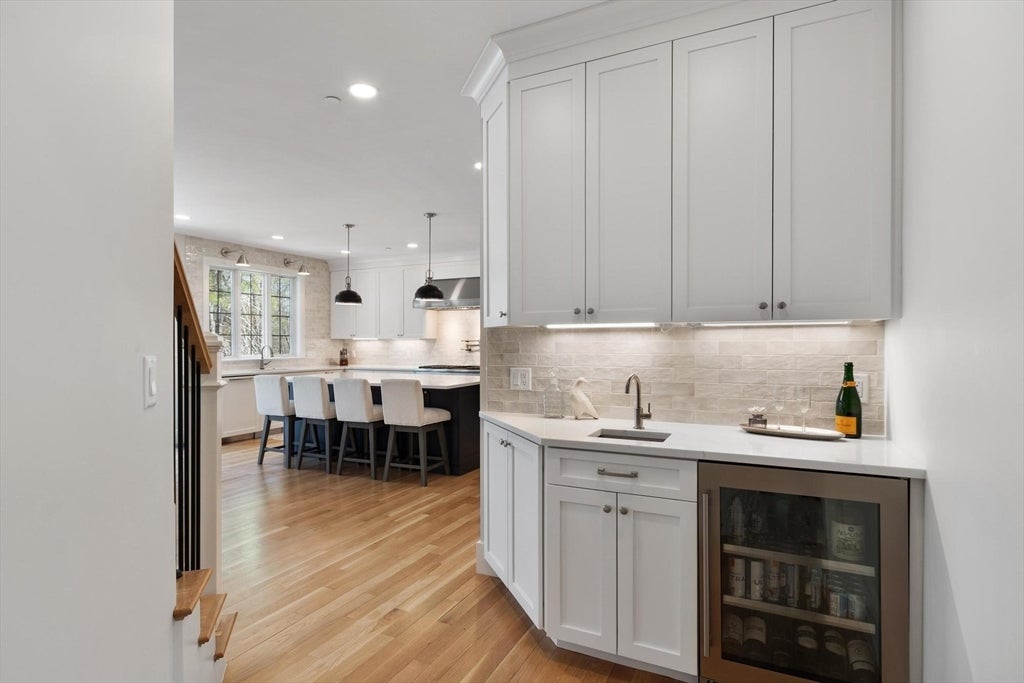Hopkinton, Massachusetts, 01748, United States, 4 Bedrooms Bedrooms, ,6 BathroomsBathrooms,Residential,Active,2044538