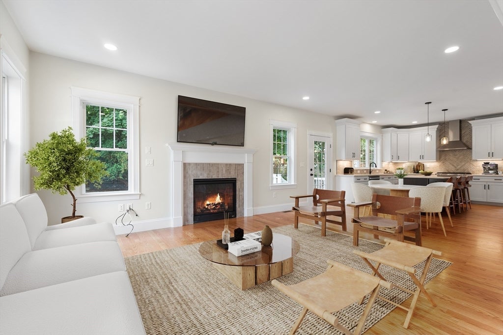 Medford, Massachusetts, 02155, United States, 5 Bedrooms Bedrooms, ,4 BathroomsBathrooms,Residential,Active,1992266