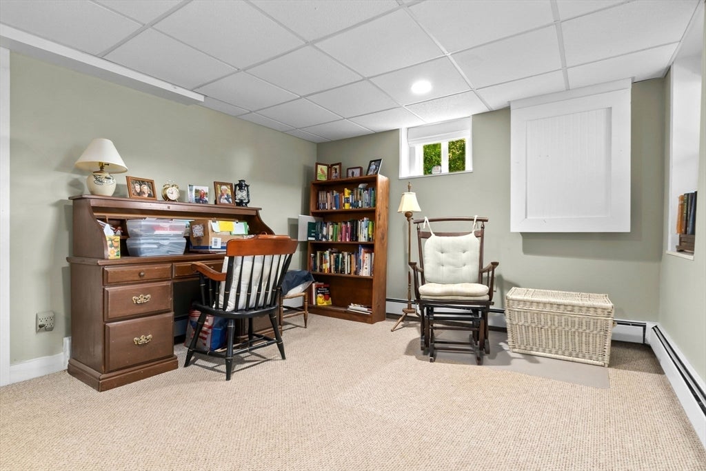Amesbury, Massachusetts, 01913, United States, 3 Bedrooms Bedrooms, ,3 BathroomsBathrooms,Residential,Active,1929678