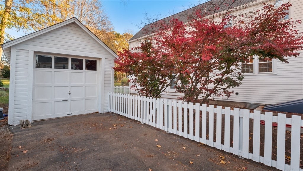 Newburyport, Massachusetts, 01950, United States, 3 Bedrooms Bedrooms, ,3 BathroomsBathrooms,Residential,Active,1986921