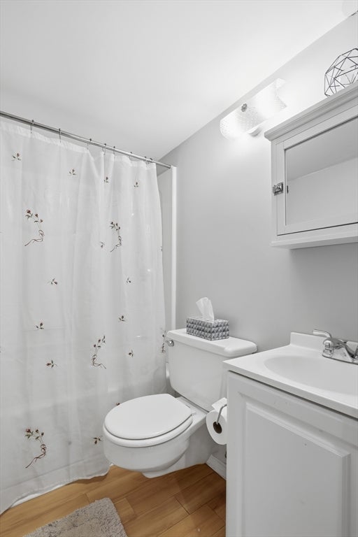 Lexington, Massachusetts, 02420, United States, 5 Bedrooms Bedrooms, ,4 BathroomsBathrooms,Residential,Active,1973324