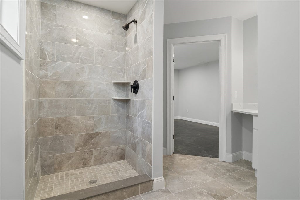 Dedham, Massachusetts, 02026, United States, 5 Bedrooms Bedrooms, ,7 BathroomsBathrooms,Residential,Active,1922675