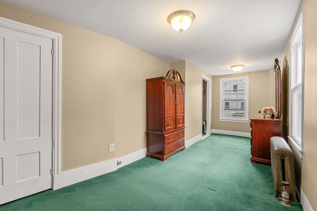 Newburyport, Massachusetts, 01950, United States, 3 Bedrooms Bedrooms, ,2 BathroomsBathrooms,Residential,Active,1922344