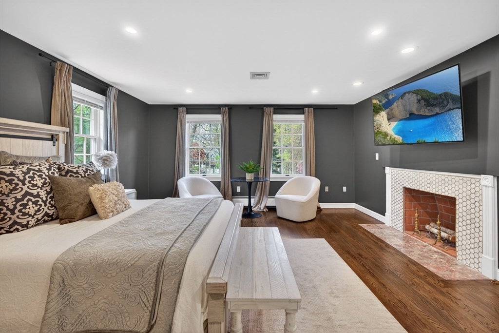 North Andover, Massachusetts, 01845, United States, 4 Bedrooms Bedrooms, ,3 BathroomsBathrooms,Residential,Active,2045698