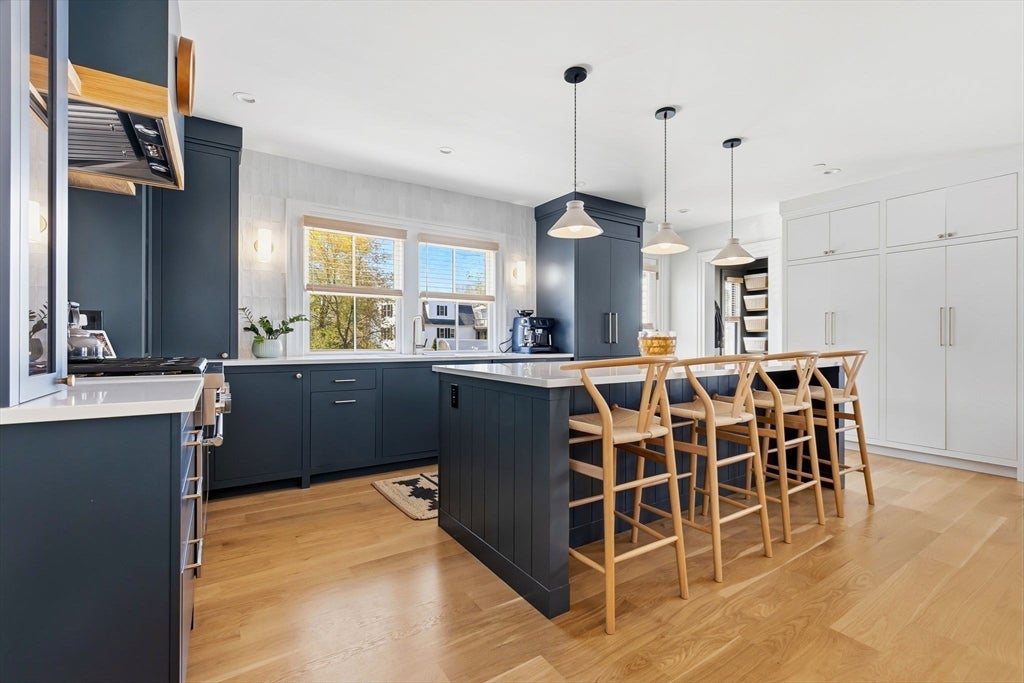Newburyport, Massachusetts, 01950, United States, 3 Bedrooms Bedrooms, ,3 BathroomsBathrooms,Residential,Active,2045757