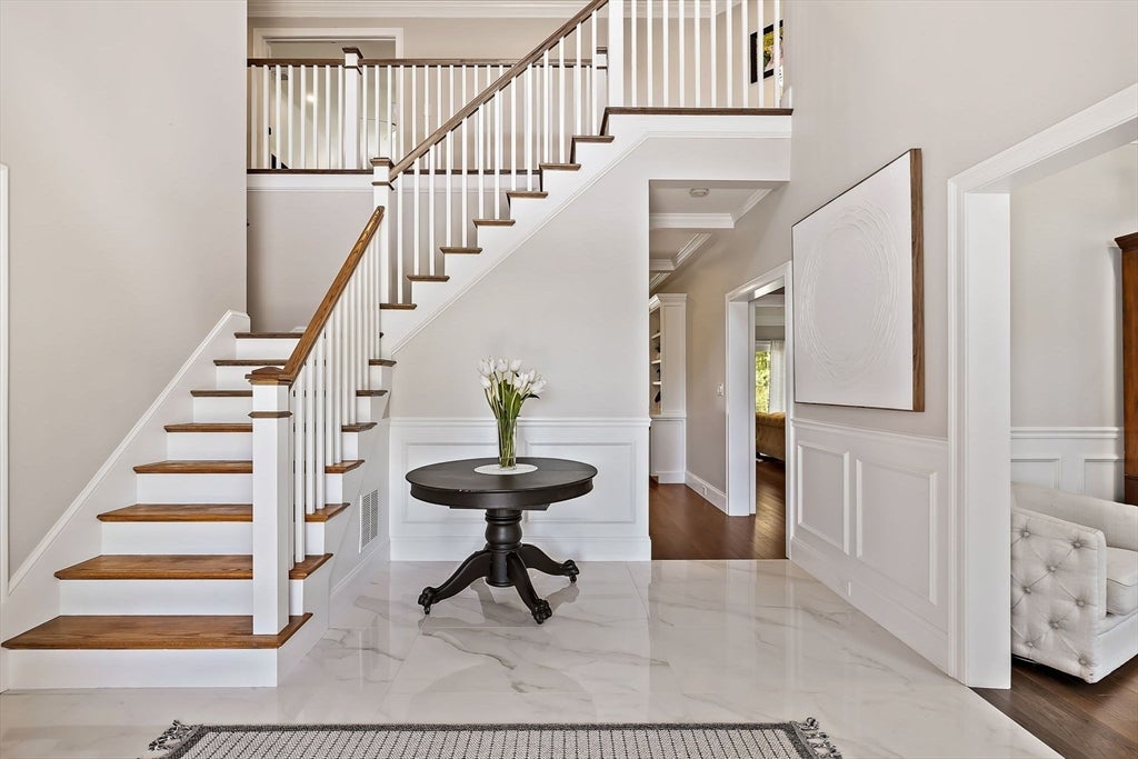 Easton, Massachusetts, 02356, United States, 5 Bedrooms Bedrooms, ,6 BathroomsBathrooms,Residential,Active,1968388