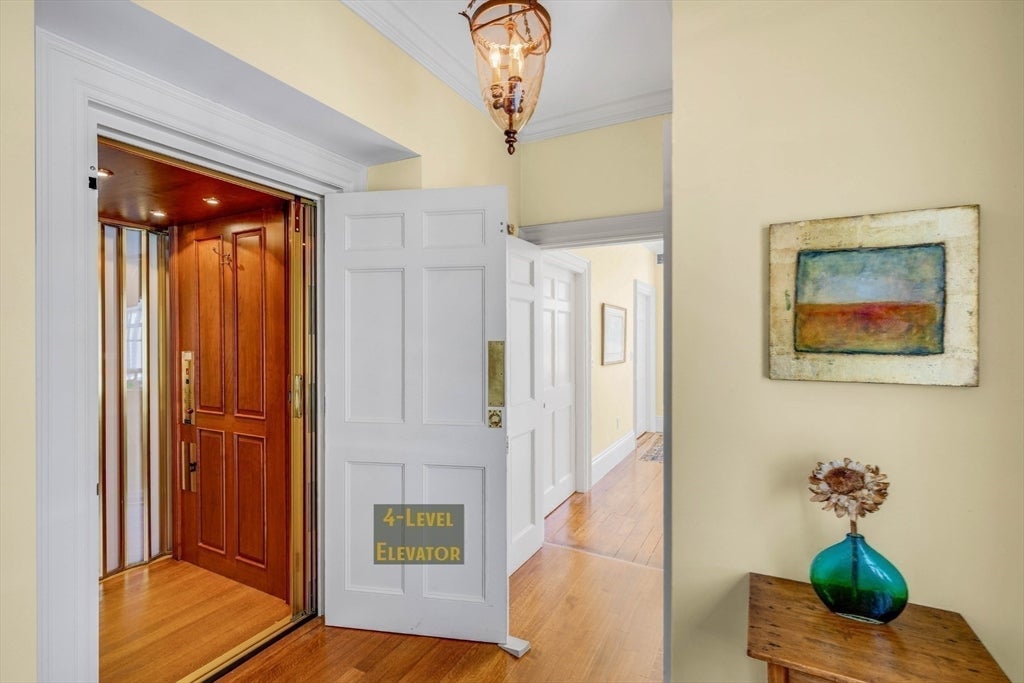 Salem, Massachusetts, 01970, United States, 5 Bedrooms Bedrooms, ,7 BathroomsBathrooms,Residential,Active,1945049