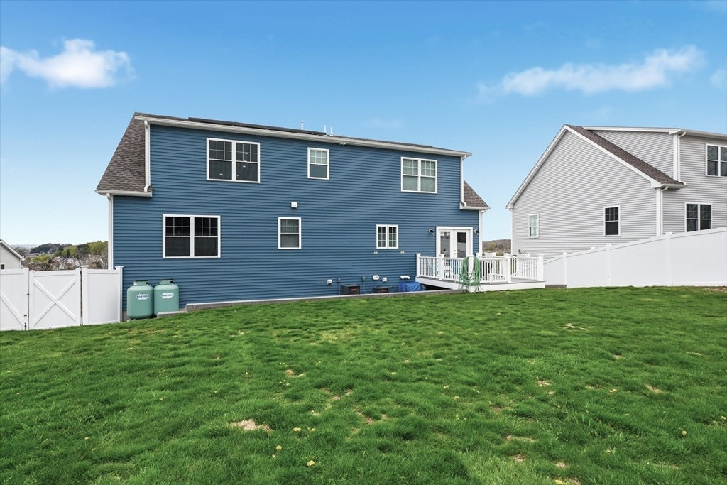 Lynn, Massachusetts, 01904, United States, 5 Bedrooms Bedrooms, ,3 BathroomsBathrooms,Residential,Active,2043805