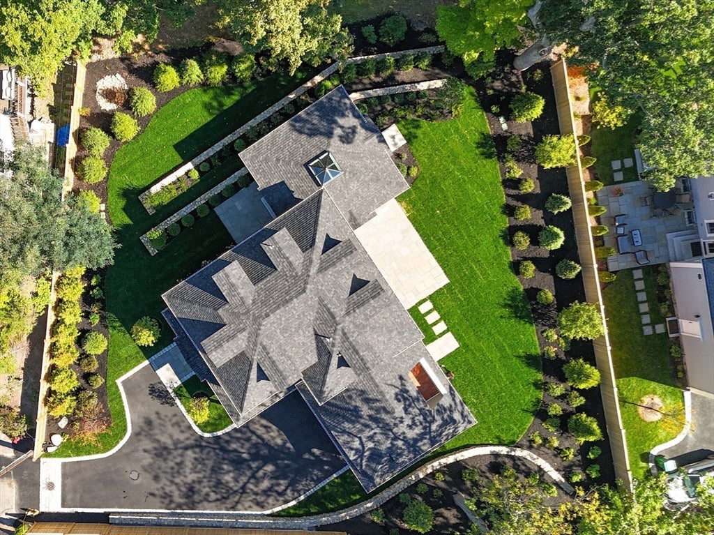 Newton, Massachusetts, 02466, United States, 4 Bedrooms Bedrooms, ,6 BathroomsBathrooms,Residential,Active,1934774