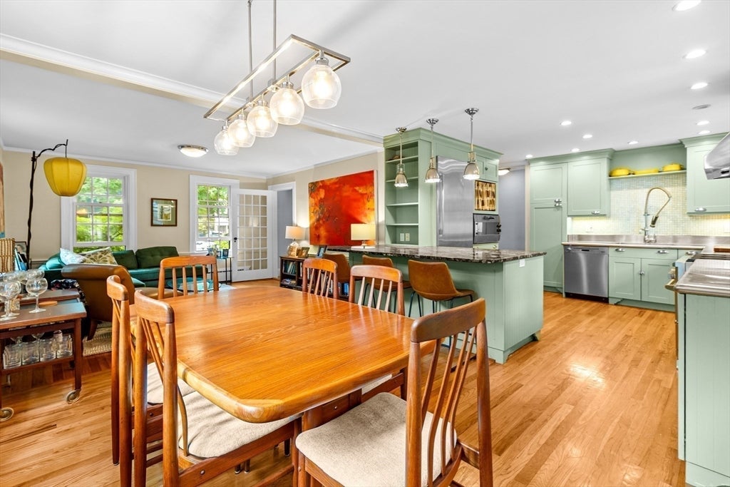 Brookline, Massachusetts, 02445, United States, 5 Bedrooms Bedrooms, ,4 BathroomsBathrooms,Residential,Active,1905060