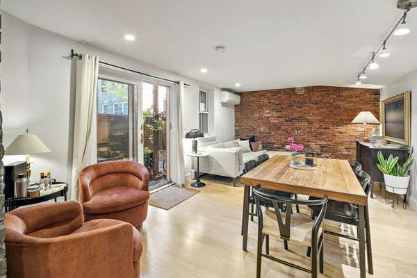 31 PINCKNEY ST APT 1, BOSTON, MA 02114 - Image 1