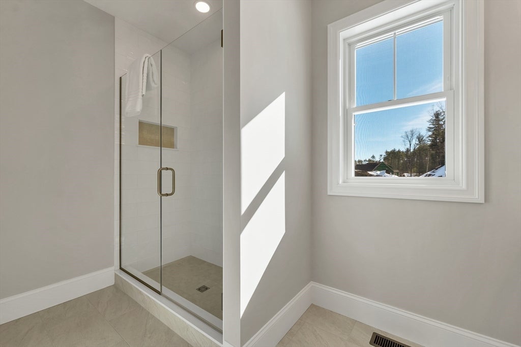 Amherst, New Hampshire, 03031, United States, 6 Bedrooms Bedrooms, ,5 BathroomsBathrooms,Residential,Active,2045750