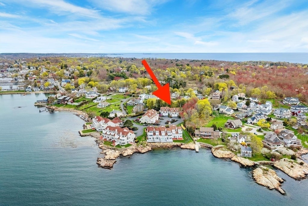 Gloucester, Massachusetts, 01930, United States, 2 Bedrooms Bedrooms, ,3 BathroomsBathrooms,Residential,Active,2043789