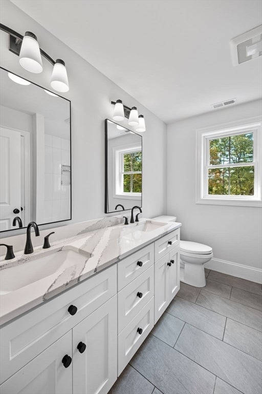 Topsfield, Massachusetts, 01983, United States, 4 Bedrooms Bedrooms, ,3 BathroomsBathrooms,Residential,Active,1962184