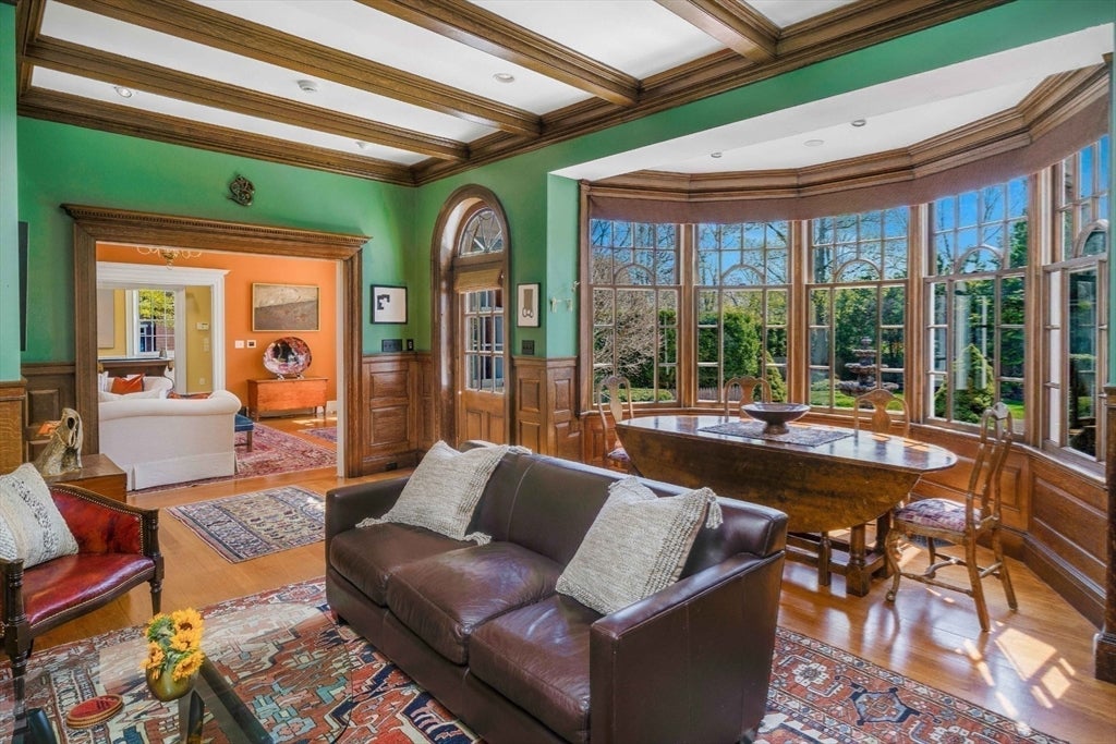 Salem, Massachusetts, 01970, United States, 5 Bedrooms Bedrooms, ,7 BathroomsBathrooms,Residential,Active,1945049