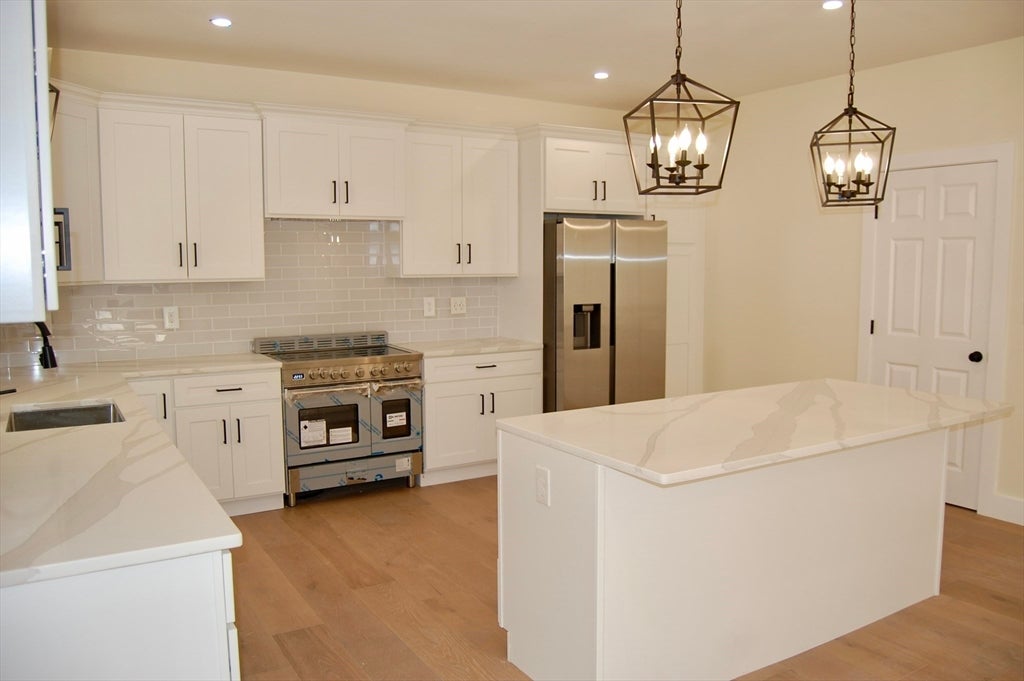 Plymouth, Massachusetts, 02360, United States, 4 Bedrooms Bedrooms, ,3 BathroomsBathrooms,Residential,Active,1993944