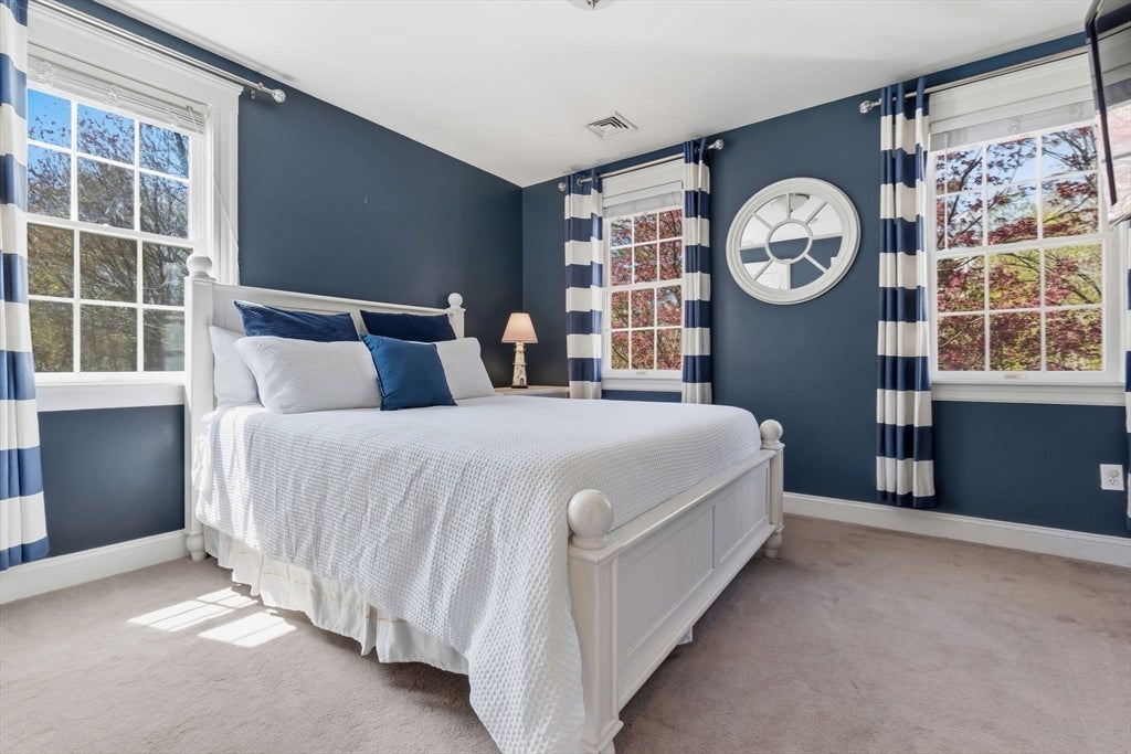 Merrimac, Massachusetts, 01860, United States, 5 Bedrooms Bedrooms, ,4 BathroomsBathrooms,Residential,Active,2044160