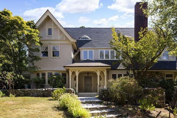 476 HEATH ST, CHESTNUT HILL, MA 02467 - Image 1