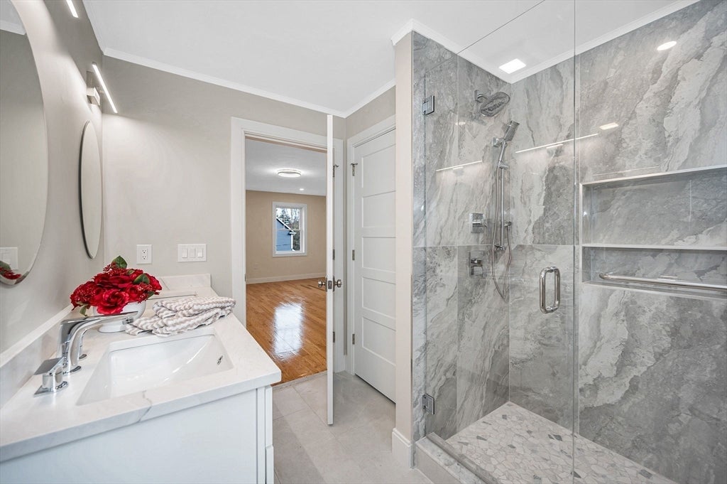 Wilmington, Massachusetts, 01887, United States, 4 Bedrooms Bedrooms, ,3 BathroomsBathrooms,Residential,Active,2043113