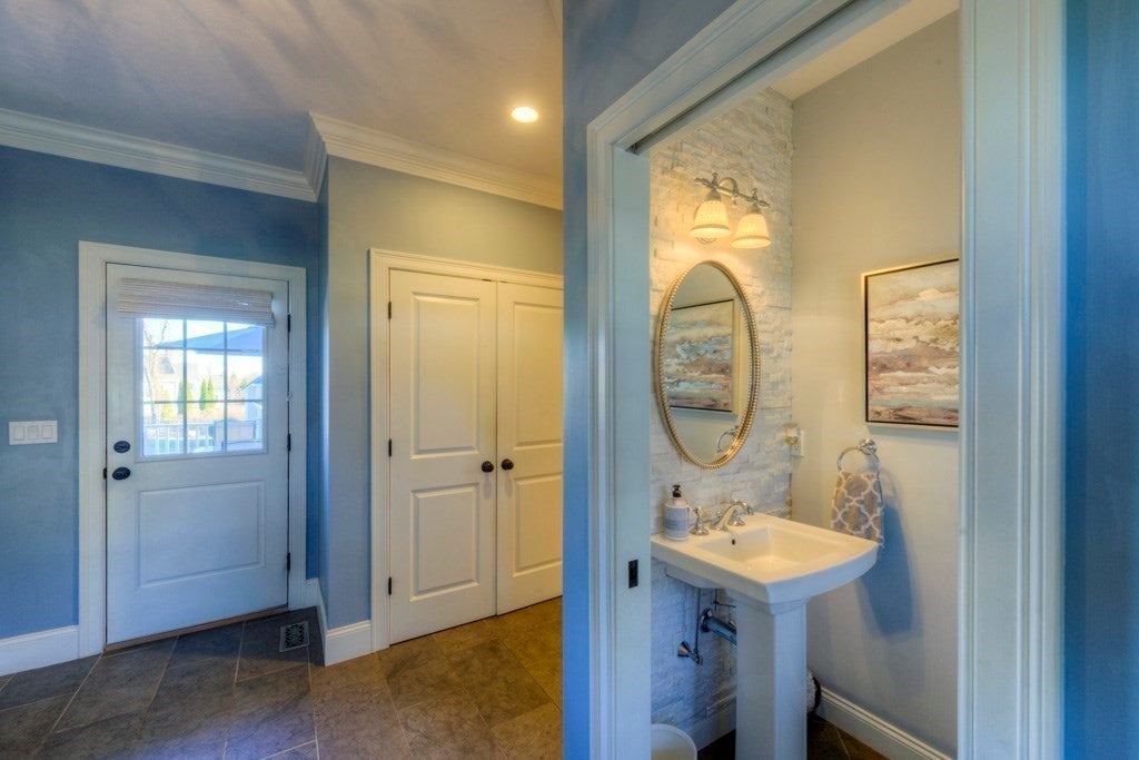 Shrewsbury, Massachusetts, 01545, United States, 5 Bedrooms Bedrooms, ,5 BathroomsBathrooms,Residential,Active,1964258