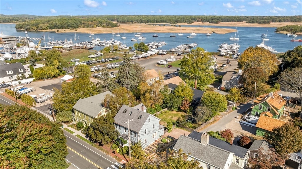 Newburyport, Massachusetts, 01950, United States, 5 Bedrooms Bedrooms, ,2 BathroomsBathrooms,Residential,Active,1986902