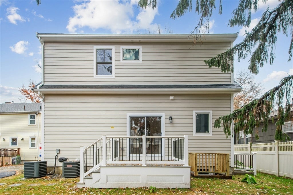 Cambridge, Massachusetts, 02138, United States, 4 Bedrooms Bedrooms, ,4 BathroomsBathrooms,Residential,Active,1905089