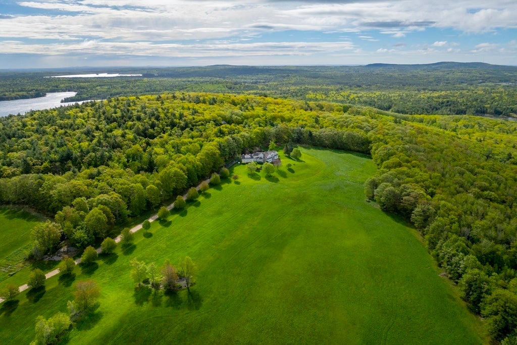 Pittsfield, New Hampshire, 03263, United States, 4 Bedrooms Bedrooms, ,5 BathroomsBathrooms,Residential,Active,1860238