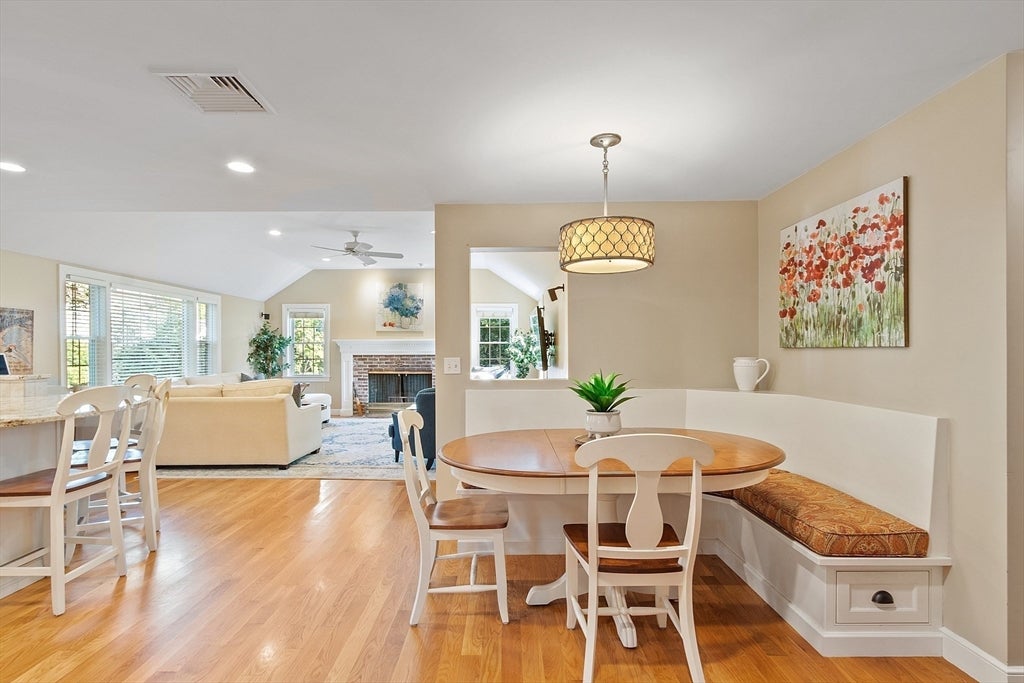 Westborough, Massachusetts, 01581, United States, 4 Bedrooms Bedrooms, ,3 BathroomsBathrooms,Residential,Active,1943801