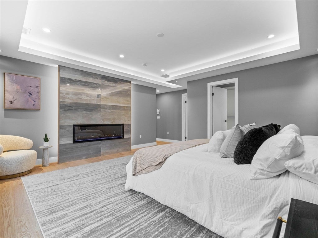 Newton, Massachusetts, 02461, United States, 5 Bedrooms Bedrooms, ,4 BathroomsBathrooms,Residential,Active,2013433