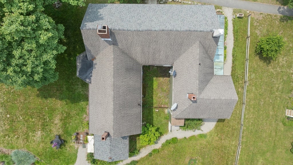 Newbury, Massachusetts, 01951, United States, 5 Bedrooms Bedrooms, ,3 BathroomsBathrooms,Residential,Active,1945051