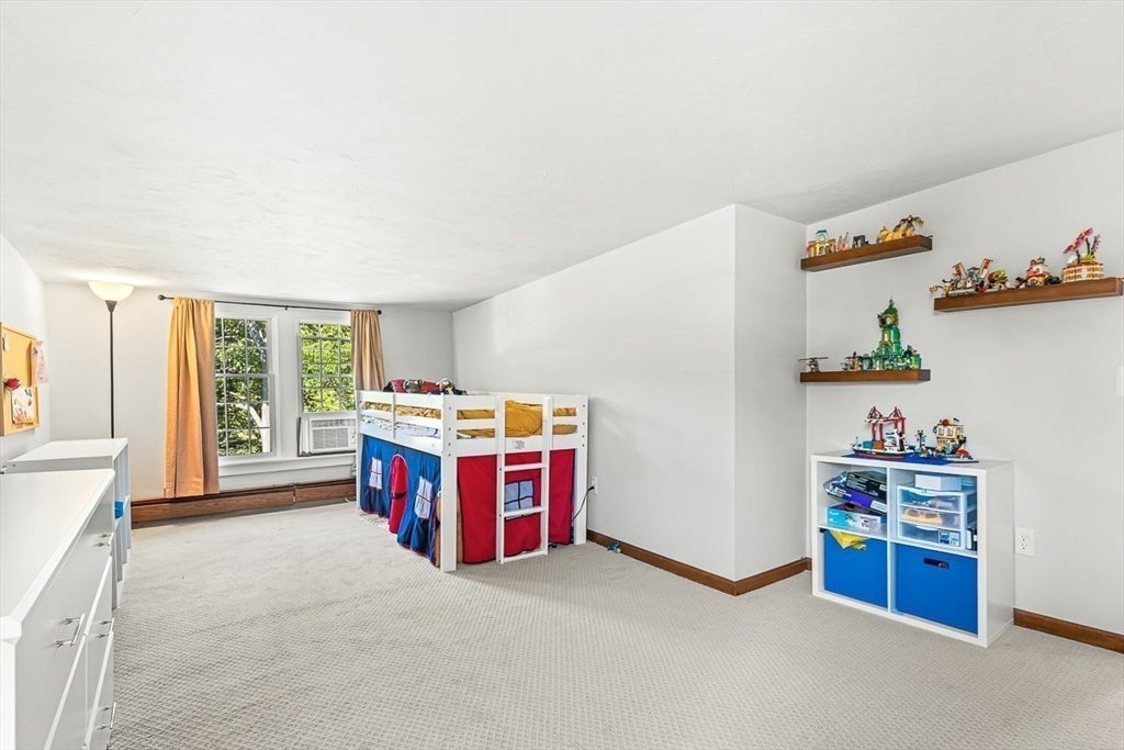 Beverly, Massachusetts, 01915, United States, 3 Bedrooms Bedrooms, ,2 BathroomsBathrooms,Residential,Active,1936404