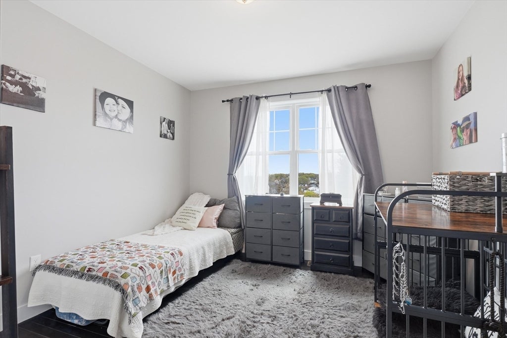 Lynn, Massachusetts, 01904, United States, 5 Bedrooms Bedrooms, ,3 BathroomsBathrooms,Residential,Active,2043805