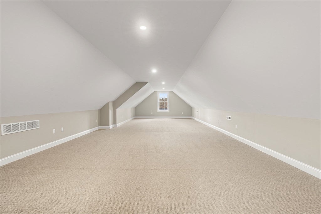 Andover, Massachusetts, 01810, United States, 4 Bedrooms Bedrooms, ,3 BathroomsBathrooms,Residential,Active,1990653