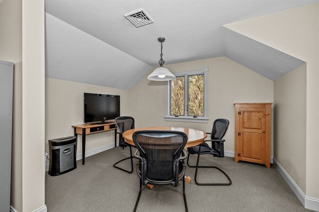 Pittsfield, New Hampshire, 03263, United States, 4 Bedrooms Bedrooms, ,5 BathroomsBathrooms,Residential,Active,1860238